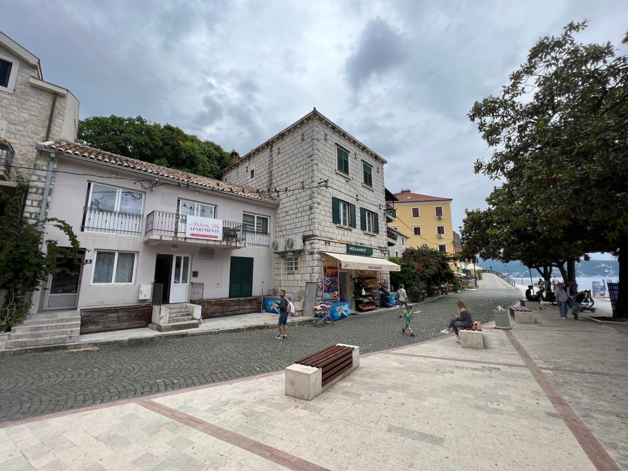 Apartments Astoria Hn Herceg Novi Kültér fotó